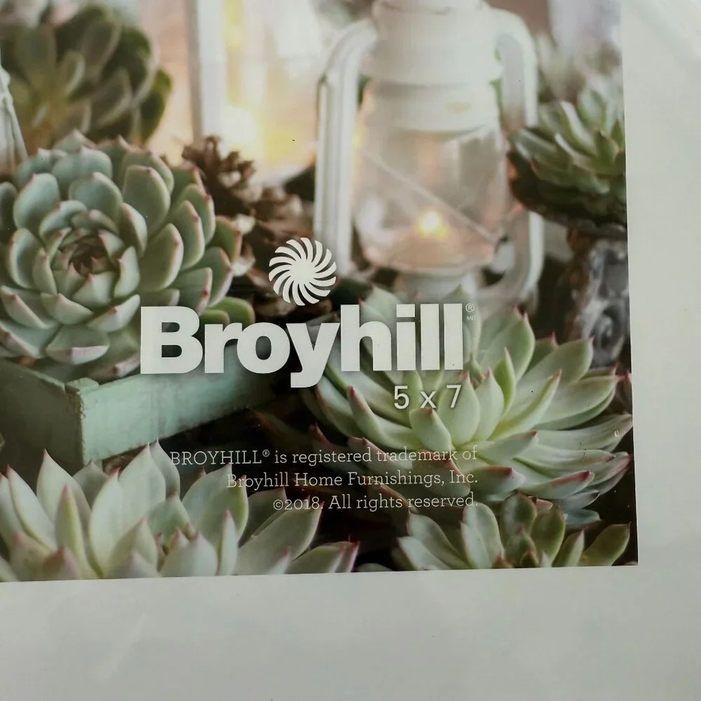 Broyhill 5x7 White Wooden Picture Frame Easel Back & Wall Mount Option